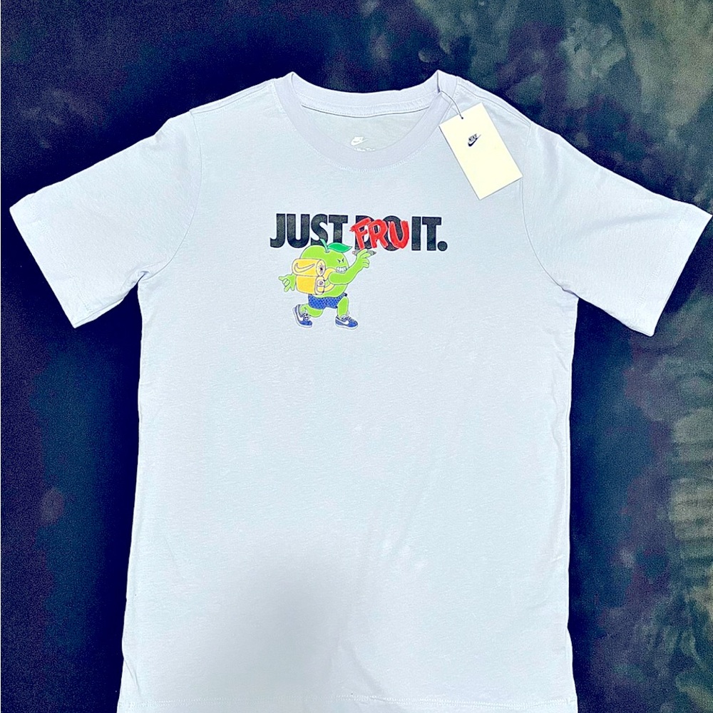 Nike t- shirt